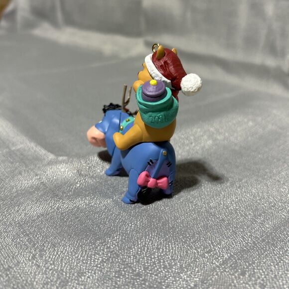 Winnie The Pooh Eeyore Helps Out 2001 Hallmark Christmas Tree Ornament Disney - Picture 5 of 10